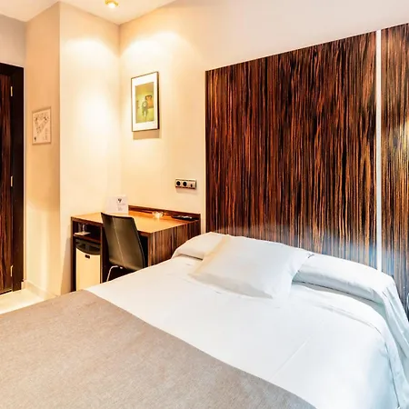 Hotel Gran Via 3*