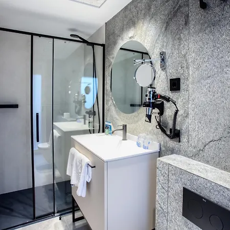 Hotel Gran Via 3*