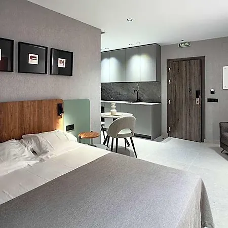 Отель Gran Via 3*