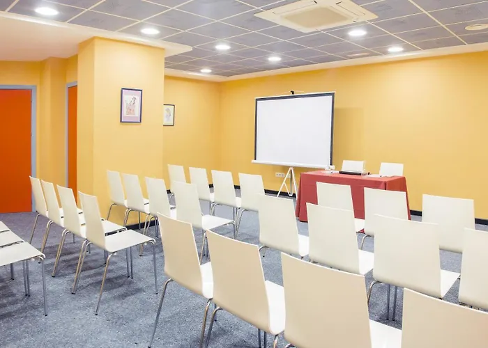 格兰大道酒店 3*